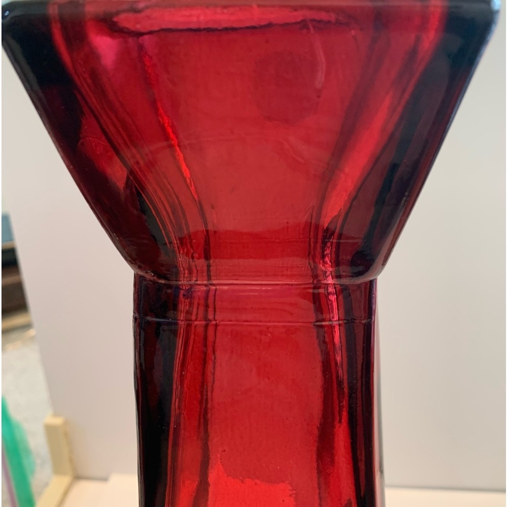San Miguel Vidrios Recycled Red Glass Vase Hand Made in Spain - Picture 8 of 8